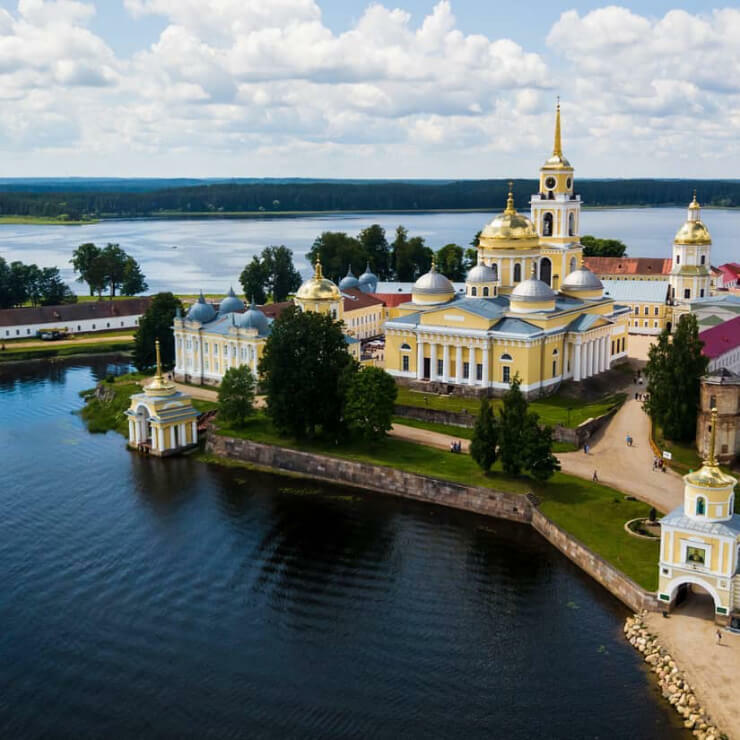 Москва – Торжок – Усадьба Никольское-Черенчицы – Родник «Барский колодец» - Нило-Столобенская Пустынь - Великий Новгород – Валдай -родник Текунок - Москва